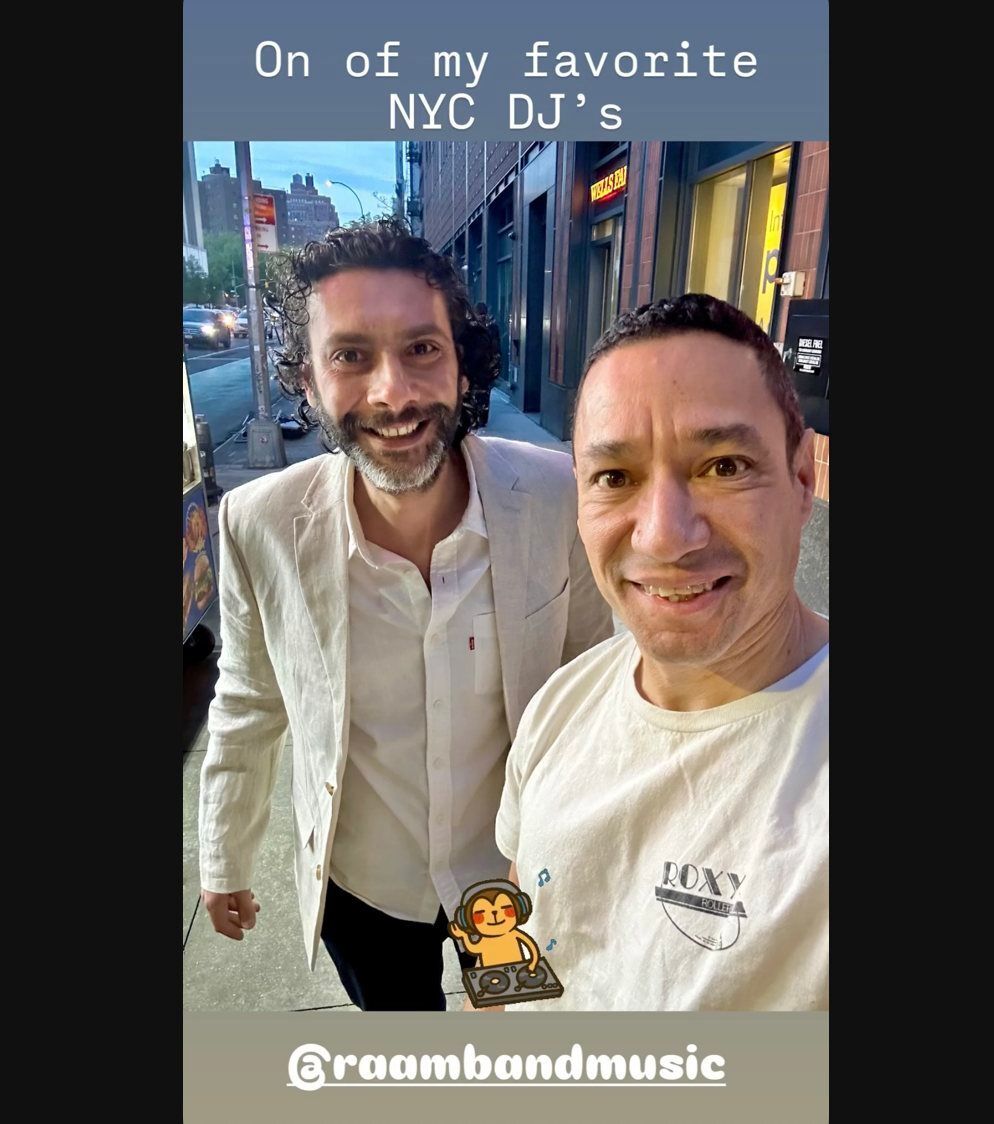 RaamBandMusic's tweet image. Big thanks to Ishmael @shihan2013 for the love and continued support! 🙏
Appreciate you always showing up and showing love — means a lot coming from one of NYC’s finest.
Let’s keep the music moving and the vibes alive!
🎶❤️
@raambandmusic #TheSoundOfAfrica #NYCDJs  #RAAMBAND