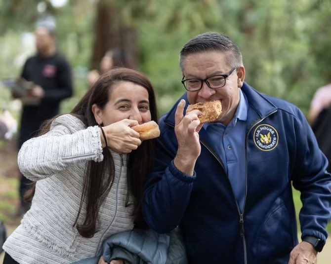 RepCarbajal's tweet image. Congratulations to my friend Senator @MoniqueLimonCA for being sworn in as the California State Senate’s 50th President pro Tempore. A well-deserved honor and a historic milestone for our state.