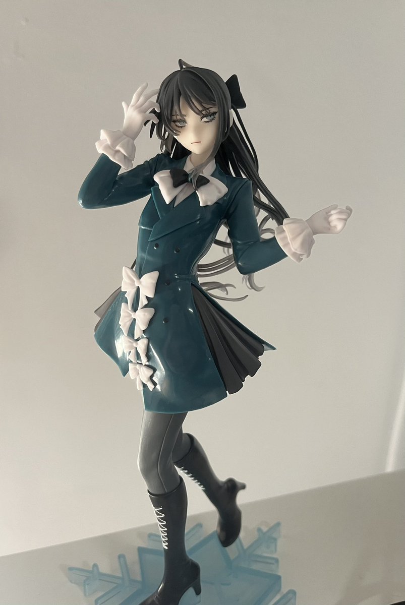 Adocadoxx_23's tweet image. フィギュアがついに届いた！💙
海外でAdoのファンをするのは大変だし、学生だともっと難しい😖