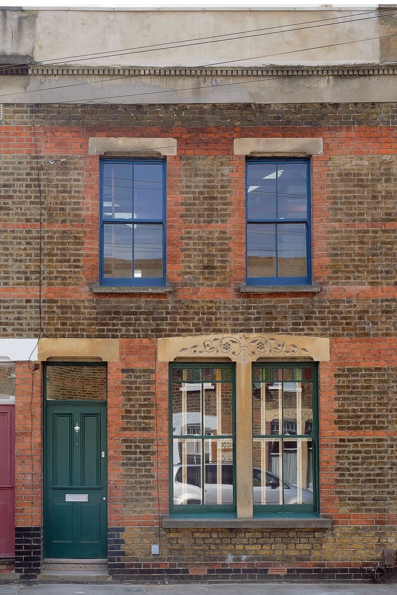 Archello's tweet photo. A repair-first strategy transforms this Victorian terrace into an artist’s live/work home.
https://t.co/frWzkEaovq
#LowCarbonMaterials #RepairNotReplace #CraftAndConservation https://t.co/WEAaj1JRsw
