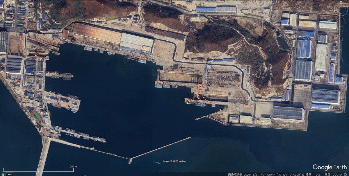 CSSC渤海造船 GE衛星画像が更新。艤装岸壁には093B型原潜が停泊