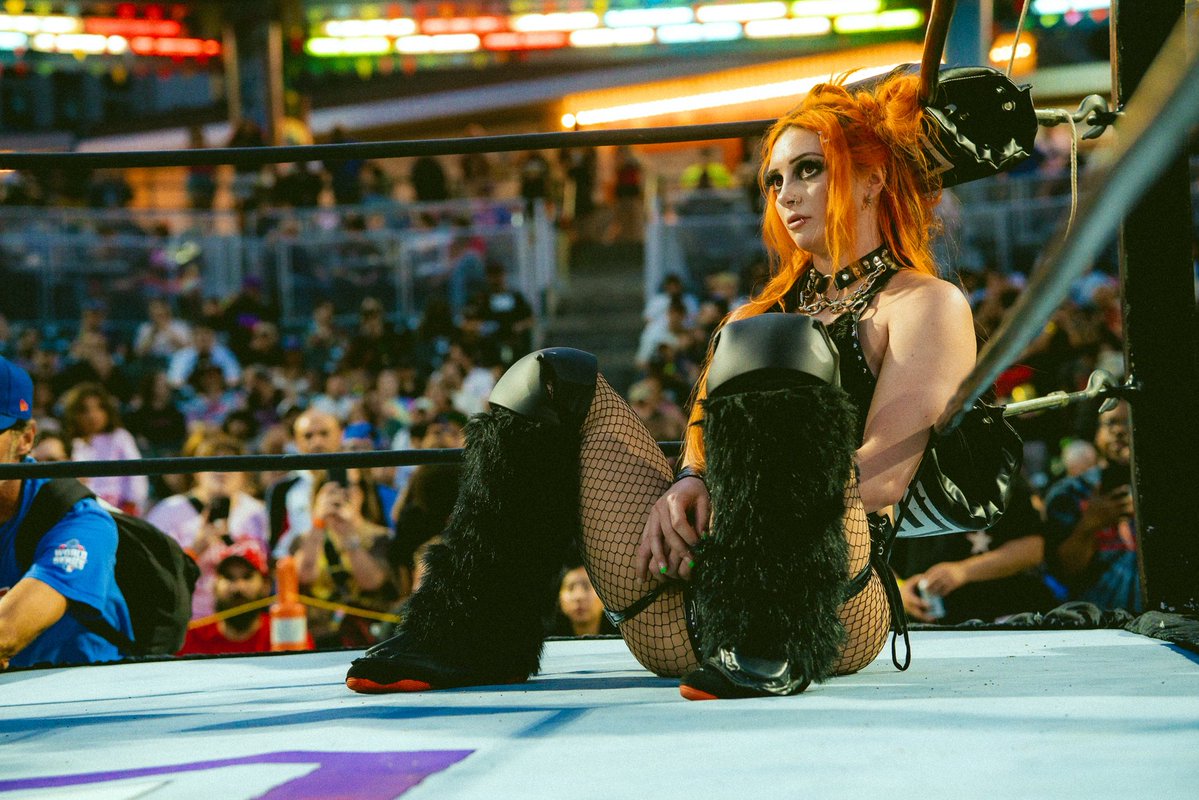 IamDannyDarko's tweet image. This year has been pretty cool.
I was able to check off a bunch of things on my bucket list.

Shot DPW.
Shot Bloodsport.
Shot AEW. Thanks, PWI!
Shot a bunch of GCW shows.
Shot Sting.

Even though I’m (mostly) chillen for the rest of 2025, the year still isn’t over so who knows…