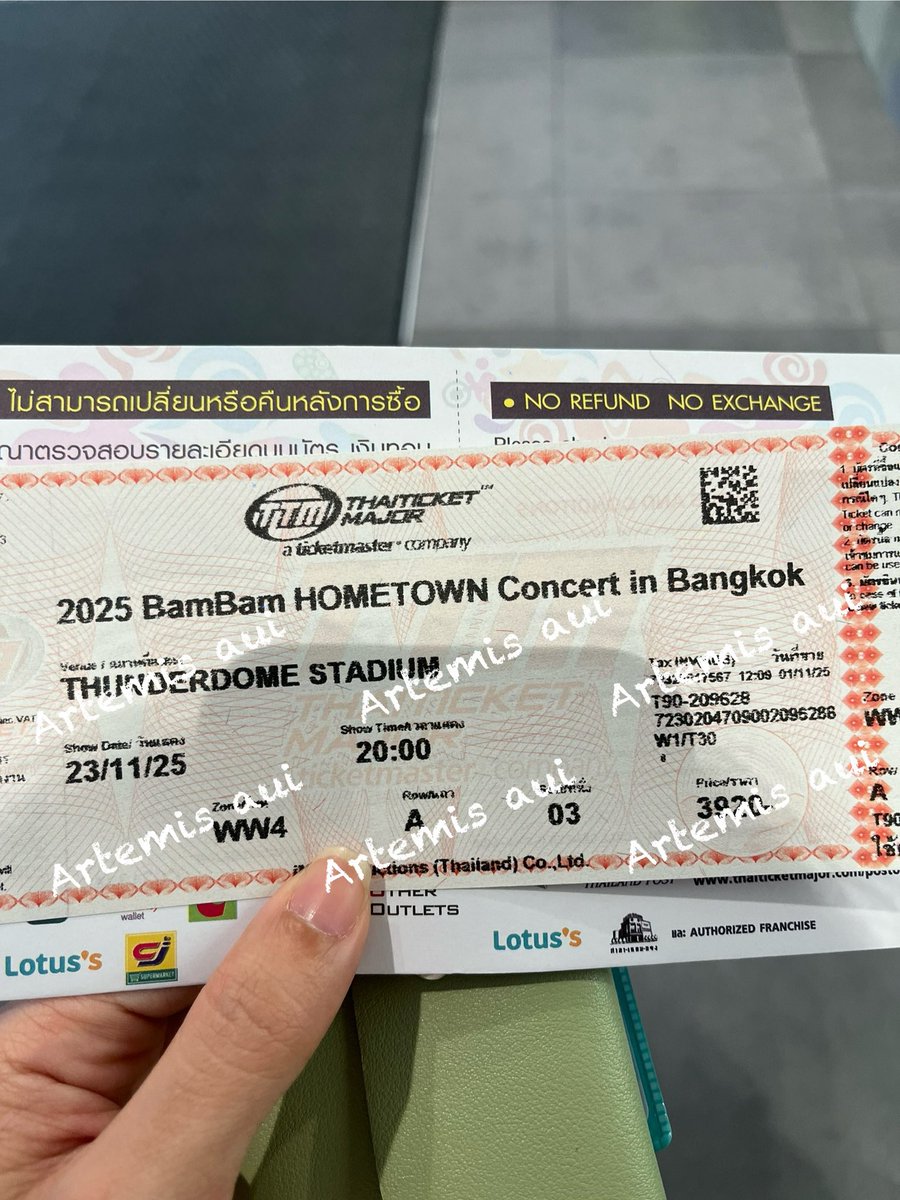ArtemisAui's tweet photo. ได้ signed poster 😆🫶🏻

#BamBam_Concert_HOMETOWN https://t.co/JW2I5rWgpi