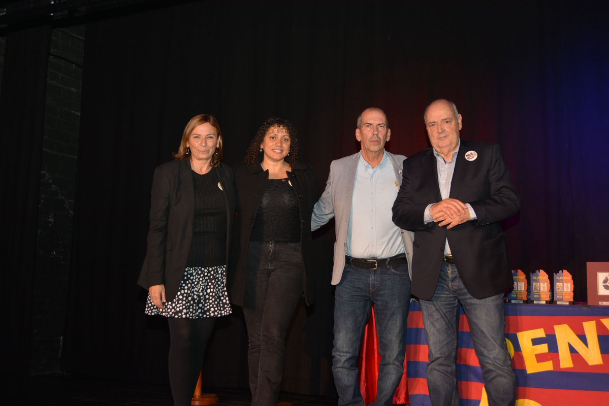 ConfePenyesFCB's tweet photo. 🥳 ¡La @PBFoment celebró su 70º aniversario con un evento muy especial en su sede!
📚 Durante la celebración, la peña entregó los premios a los ganadores de su IX Certamen Literario.

📲 https://t.co/HlzCDq2RRc

🔵🔴 #FemBarçaFemPenya #ForçaBarça https://t.co/iVtfqmkIMF