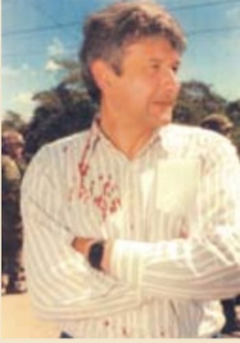 DiegodelBosqueV's tweet image. Aguantó golpes, represión, guerra sucia, fraudes electorales, campañas mediáticas y nunca optó por la violencia, siguió el camino de la resistencia civil pacífica, ¡sin romper un solo vidrio pudimos rescatar al país! 

Nunca entenderá de eso la derecha.