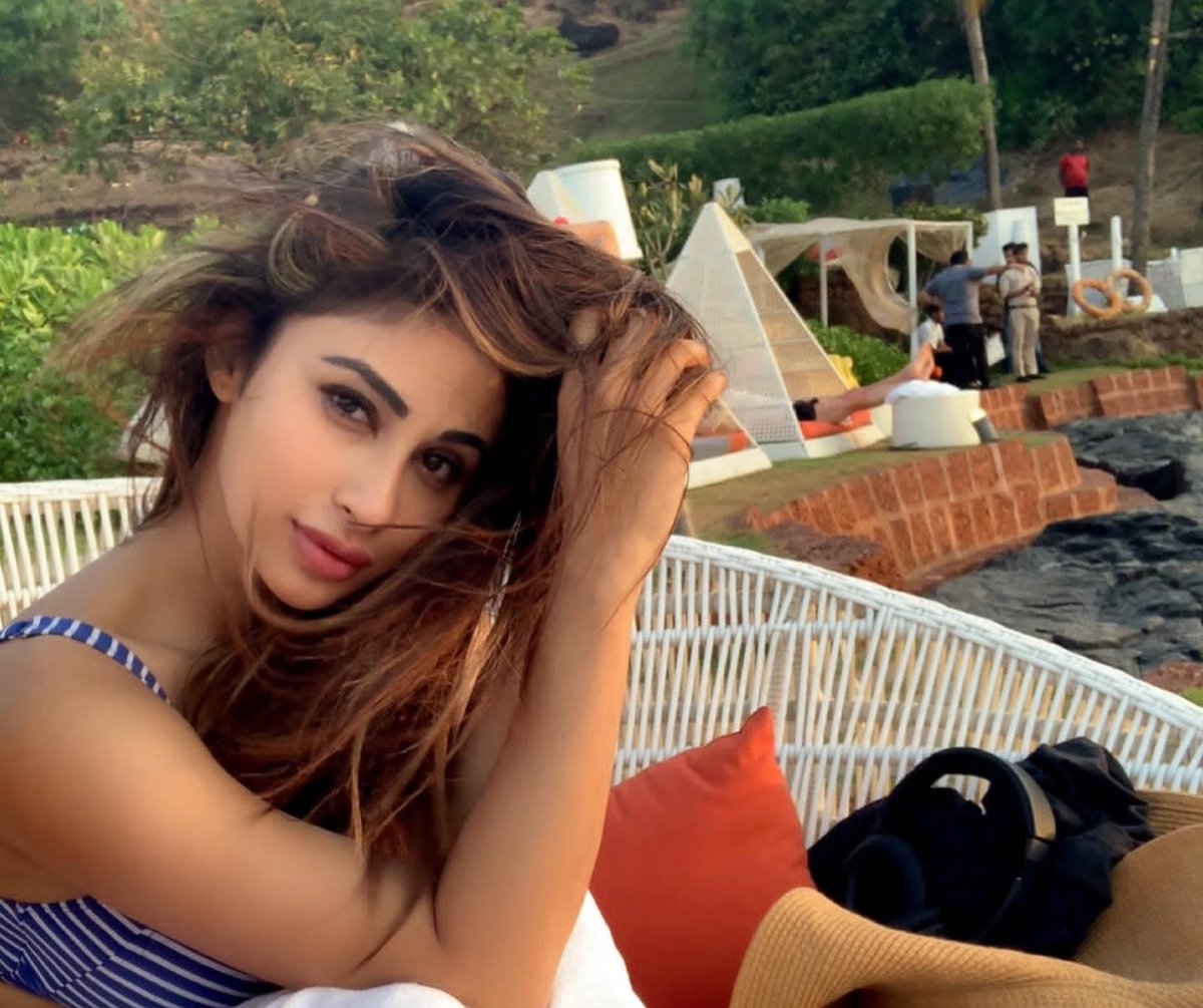 Weekendvibes_'s tweet image. Mouni Roy 🥰

#Mouni #MouniRoy