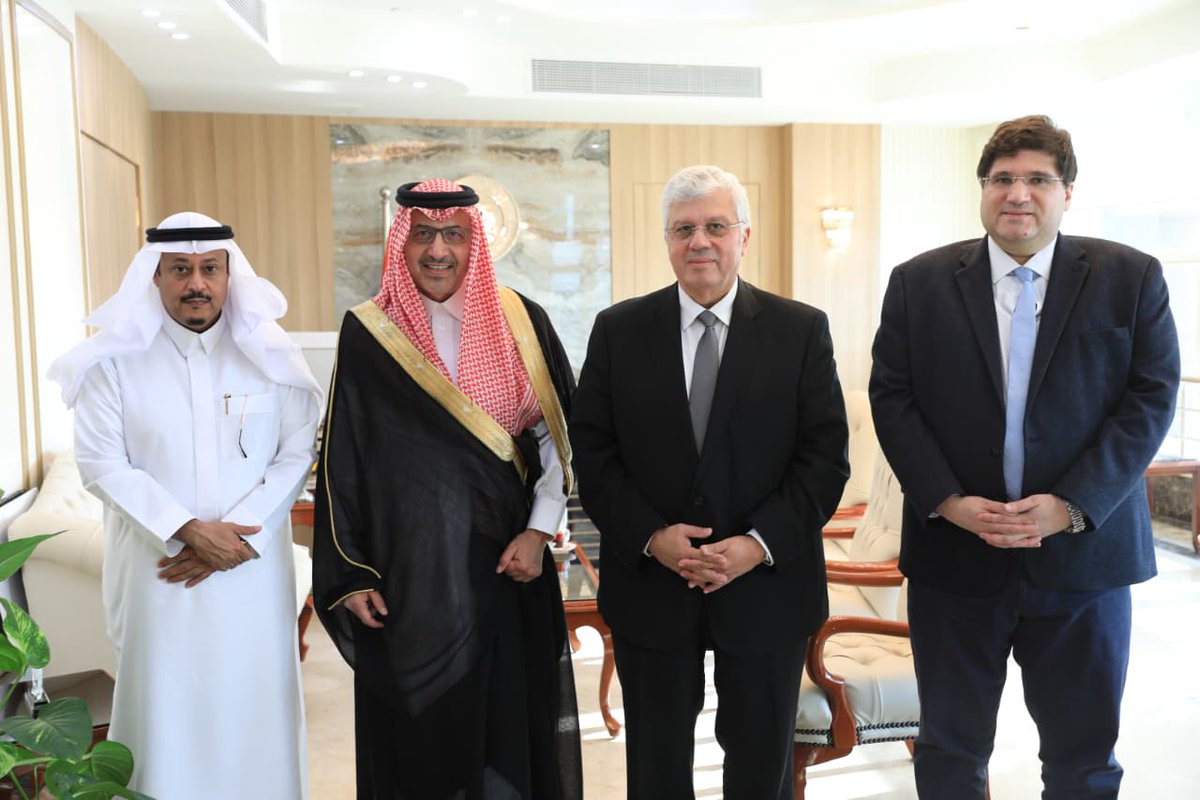 KSAembassyEG's tweet image. التقى سفير خادم الحرمين الشريفين لدى جمهورية مصر العربية، الأستاذ صالح بن عيد الحصيني،بمعالي وزير  التعليم العالي والبحث العلمي ، أ.د محمد أيمن عاشور، وذلك بحضور القائم بأعمال الملحقية الثقافية، أ.د. منصور بن زيد الخثلان. وجرى خلال اللقاء بحث عددٍ من الموضوعات ذات الاهتمام…