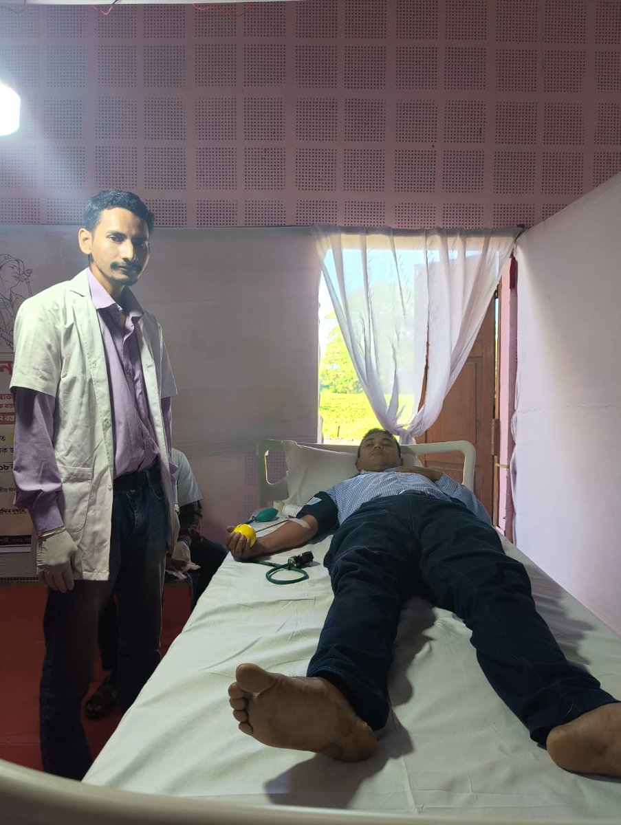 HealthGoalpara's tweet photo. Glimpses of Voluntary Blood Donation camp organised at Dudhnoi Janamandir #Goalpara district in connection with the birthday of Heartthrob Singer Zubeen Garg . 101 units of blood have been collected in the camp.@himantabiswa @MoHFW_INDIA @TheAshokSinghal @nhm_assam https://t.co/jgryfdgNbt