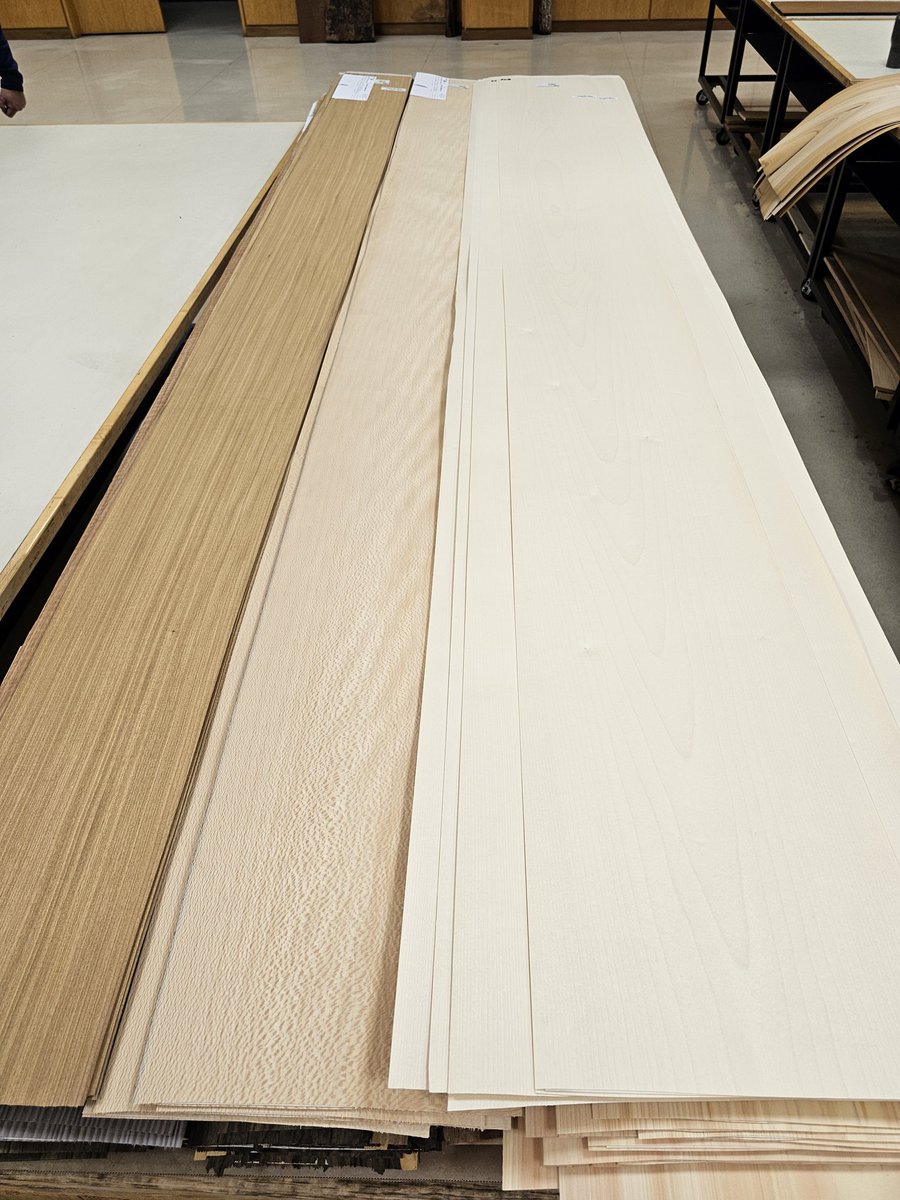 mbohlkecorp's tweet image. Newly priced architectural veneer, showstoppers. 🌳 Ziricote, Circassian Walnut; trio: Afrormosia, Lacewood, European Sycamore. #architecturaldesign #woodveneers #woodveneer #wood #millwork #beautiful