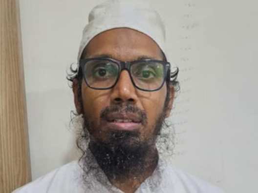 MeghUpdates's tweet image. Terrorist Dr. Ahmed Mohiyuddin Saiyed, arrested for plotting to poison thousands, was brutally assaulted inside the high-security cell of Sabarmati Jail.

Jail staff intervened just in time, and he has been shifted to Ahmedabad Civil Hospital with serious injuries.