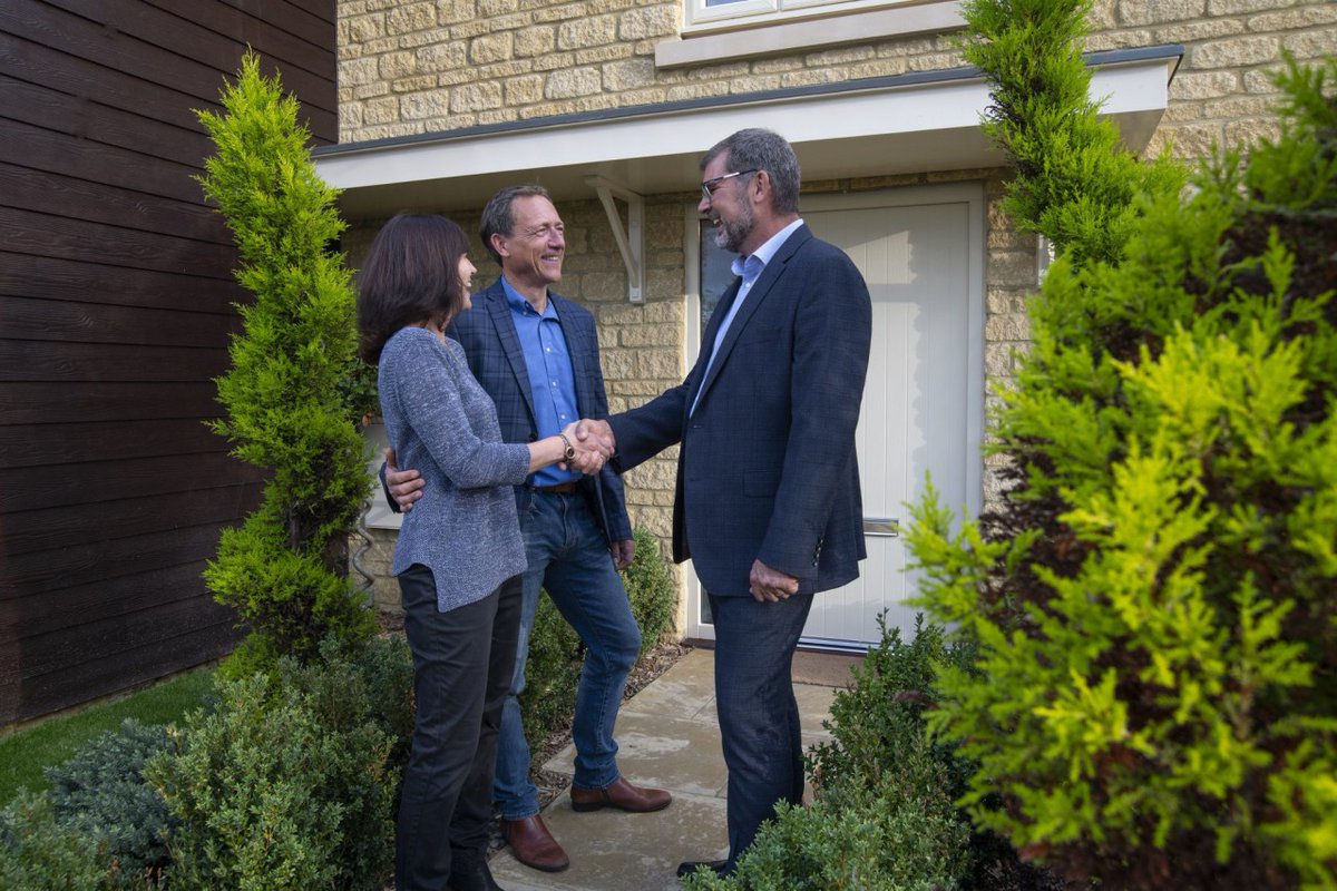 ExperienceOxBiz's tweet image. Our Ambassador Partner Pye Homes combine the best innovations in design and materials, with every home made for life.

Find out more ➡️ experienceoxfordshire.org/partner/about-…

#ExperienceOxfordshire #EOAmbassador #ServiceProvider