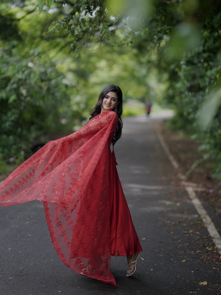 Weekendvibes_'s tweet image. ShriSwetha Mahalakshmi ✨❤️

#ShriSwetha #ShriSwethaMahalakshmi