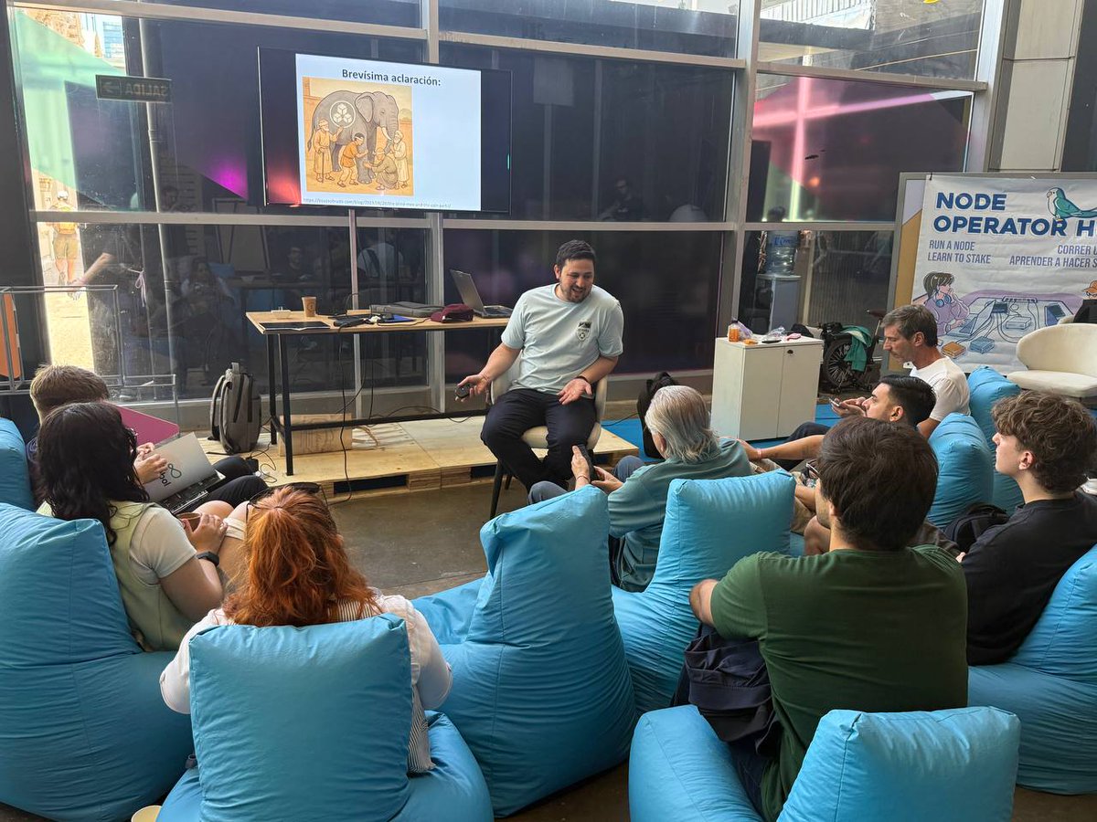 Club de Nodos tweet media