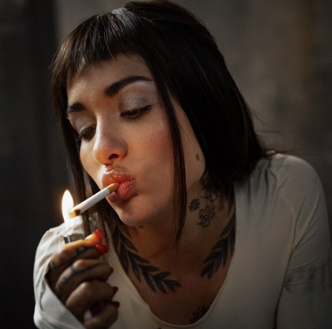 Por qué NADIE está hablando de que Gladys tiene una canción de 4:14 minutos que es la primera canción en SOLITARIO de Maria Becerra teniendo una duración de más de 4 minutos

“AHORA QUE ESTÁS CON ÉL” — ESTE JUEVES EN QUIMERA 🔥