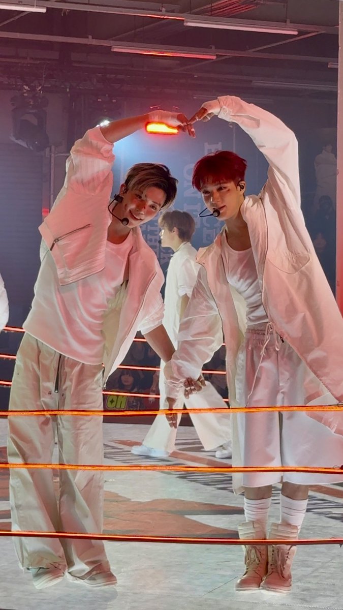 ★★ archive tweet media