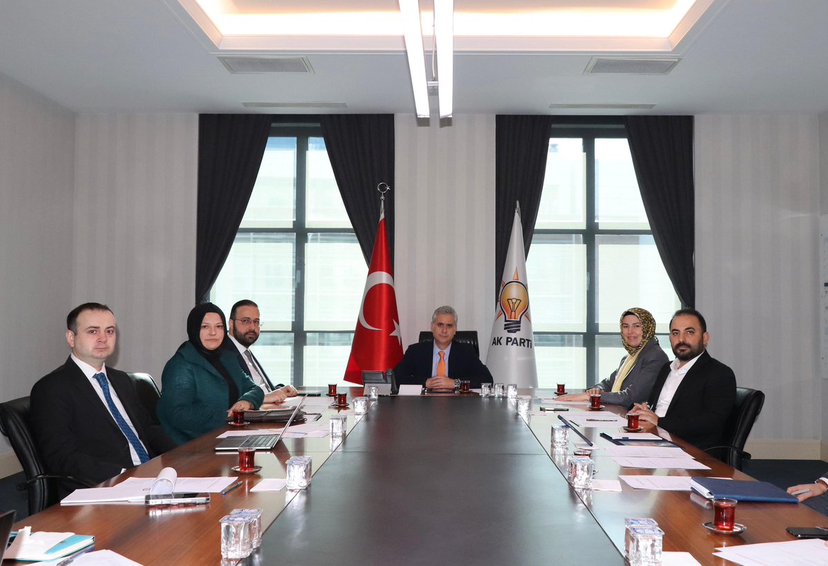 İnsan Hakları Başkanlığı birim toplantımızı, Genel Başkan Yardımcımız ve İnsan Hakları Başkanımız Sayın Prof. Dr. Hasan Basri Yalçın Başkanlığında gerçekleştirdik.

Toplantımızın hayırlara vesile olmasını temenni ediyorum.