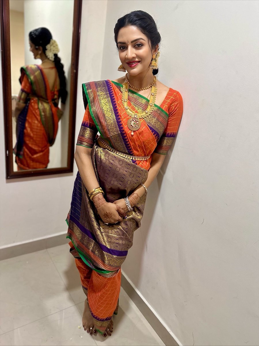 Weekendvibes_'s tweet image. Vimala Raman ✨🧡

#Vimala #VimalaRaman
