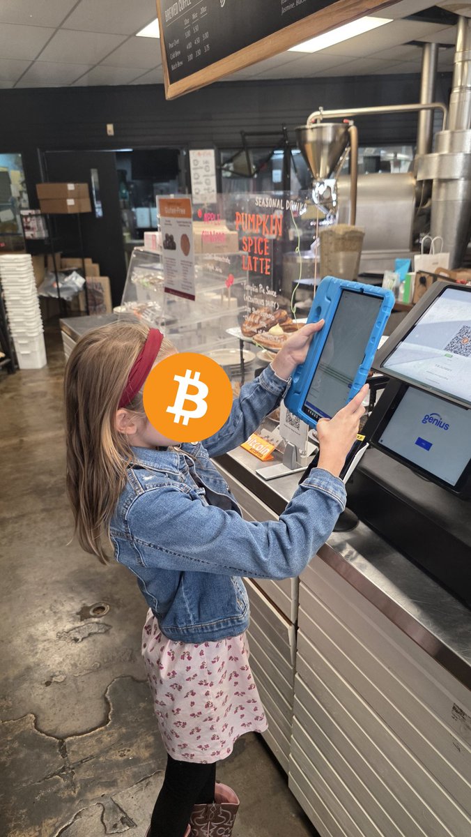 AdamSimecka's tweet image. My 9 year old buying a hot chocolate with bitcoin from her @MannaBitcoin wallet to @BtcpayServer.

Manna is the most kid-friendly wallet in the world.