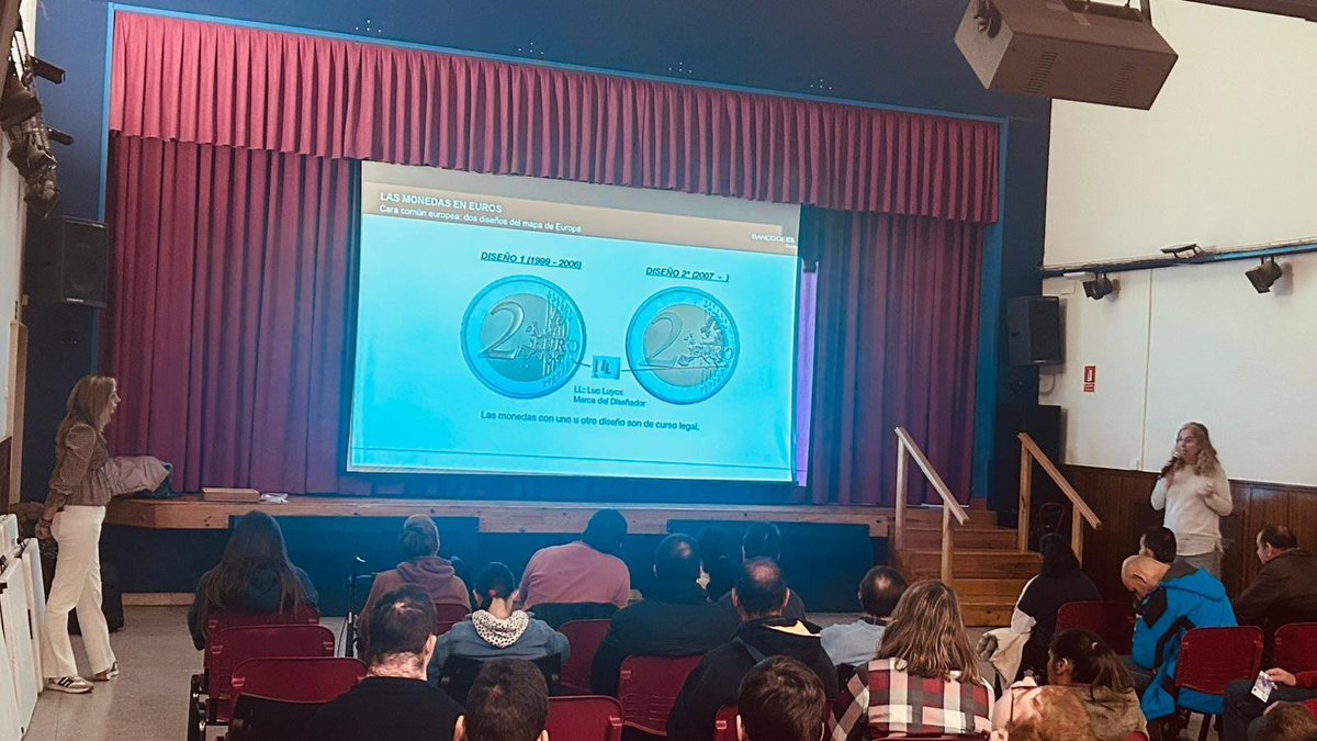 SJDValladolid's tweet image. De la teoría a la práctica. Tras la formación en educación financiera junto al @BancoDeEspana hace unas semanas, hoy ha tocado un taller práctico con billetes y monedas. 

Seguiremos dando pasos para que la inclusión financiera sea una realidad. 

#discapacidadsjd #bancodeespaña