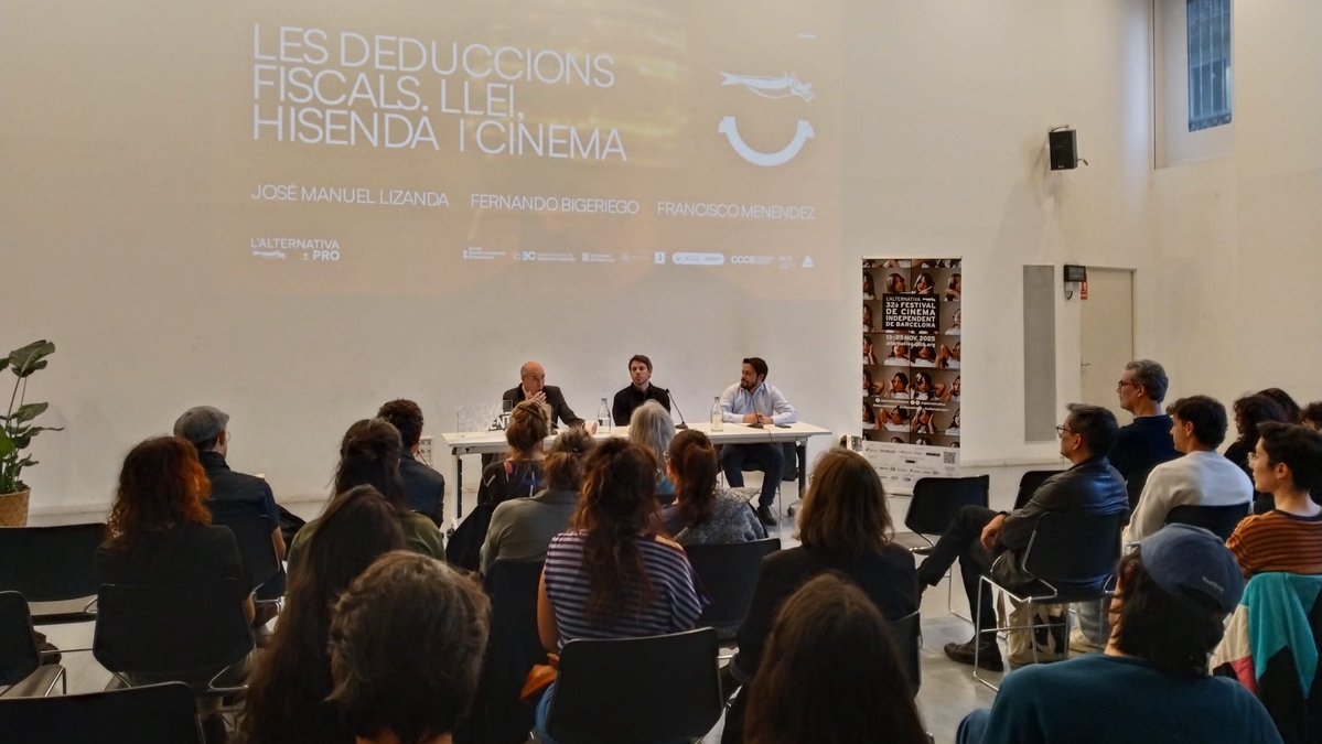 sdeicec's tweet image. 🎞️ Aquesta setmana des de l’#SDEICEC col·laborem amb les jornades l&apos;#AlternativaPRO de l&apos;@alternativafest

Comencem amb la taula sobre llei, hisenda i cinema sobre eines disponibles per finançar una producció audiovisual com ara les deduccions fiscals.

ℹ️ sde.cultura.gencat.cat/bloc/post/l-al…