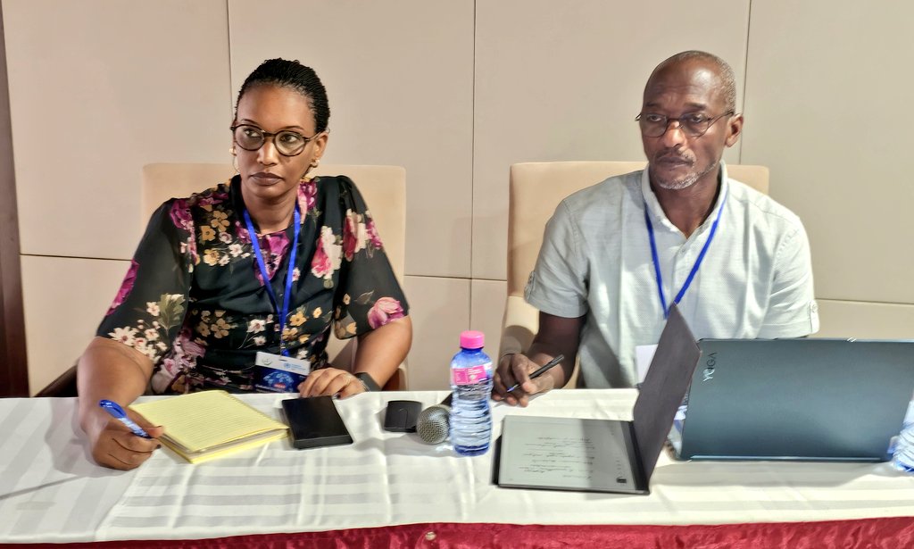 barryrodB's tweet photo. #Niamey 🇮🇳. #JEE day 2. On the agenda today 7 domains to be analyzed. Among them immunization. "About 4 xof billions have been mobilized at national level by the high level national authorities to strengthen this important pilar in 2022", said Dr Dembo, during an activity called "Mobilisation Presidentielle". A successful activity to be considered as a best practice that needs to be encourage/renewed. This is a proof that national/local resource mobilisation activities to support health sector are possible. @WHOAFRO @FAO.