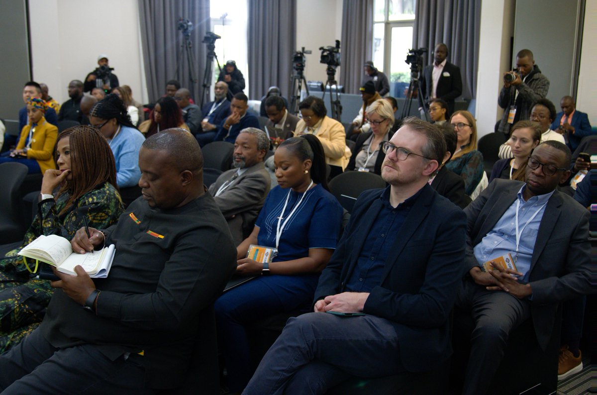 ECA_OFFICIAL's tweet image. ECA’s Deputy Exec Secretary @HananMorsy14 delivered opening remarks at High-level Dialogue on #debt sustainability, calling for reassessment of debt sustainability, securing better financing terms for development, and reform of global debt system including the #CommonFramework