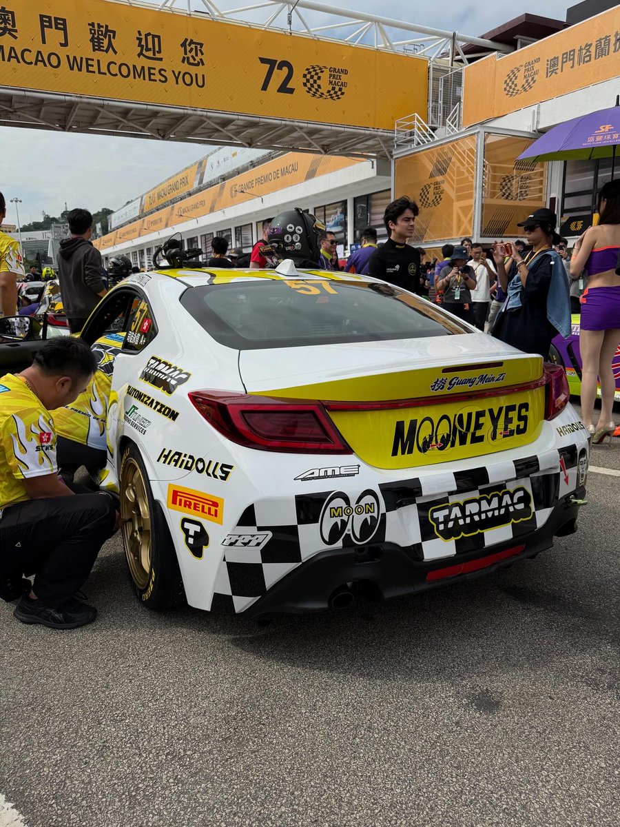 ☆ターマック☆ マカオGP限定 Toyota GR86 MOON EYES Tarmac Works 1