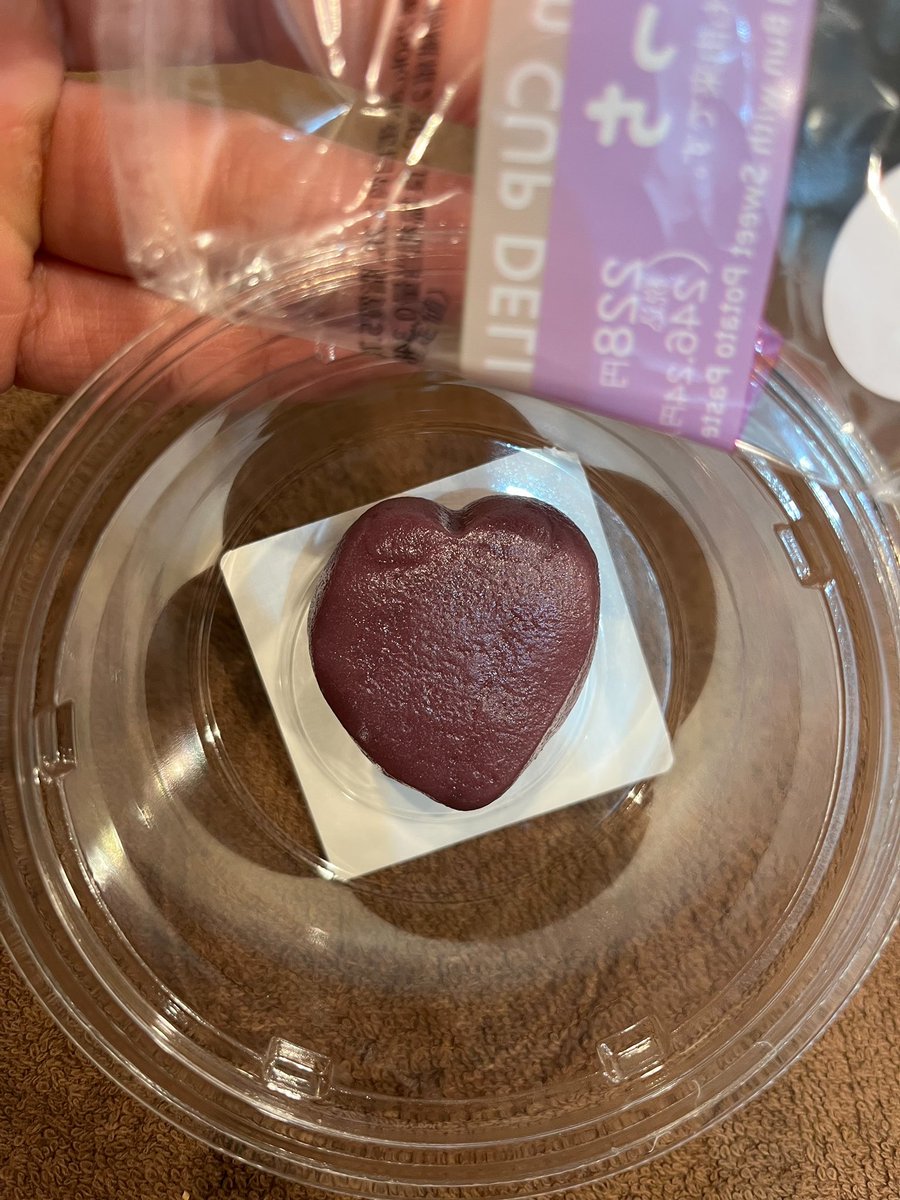 fivid_gym's tweet photo. 今日トレーニング前に食べたこれってハート形とかあるの？ https://t.co/S6YdI9Gmc0