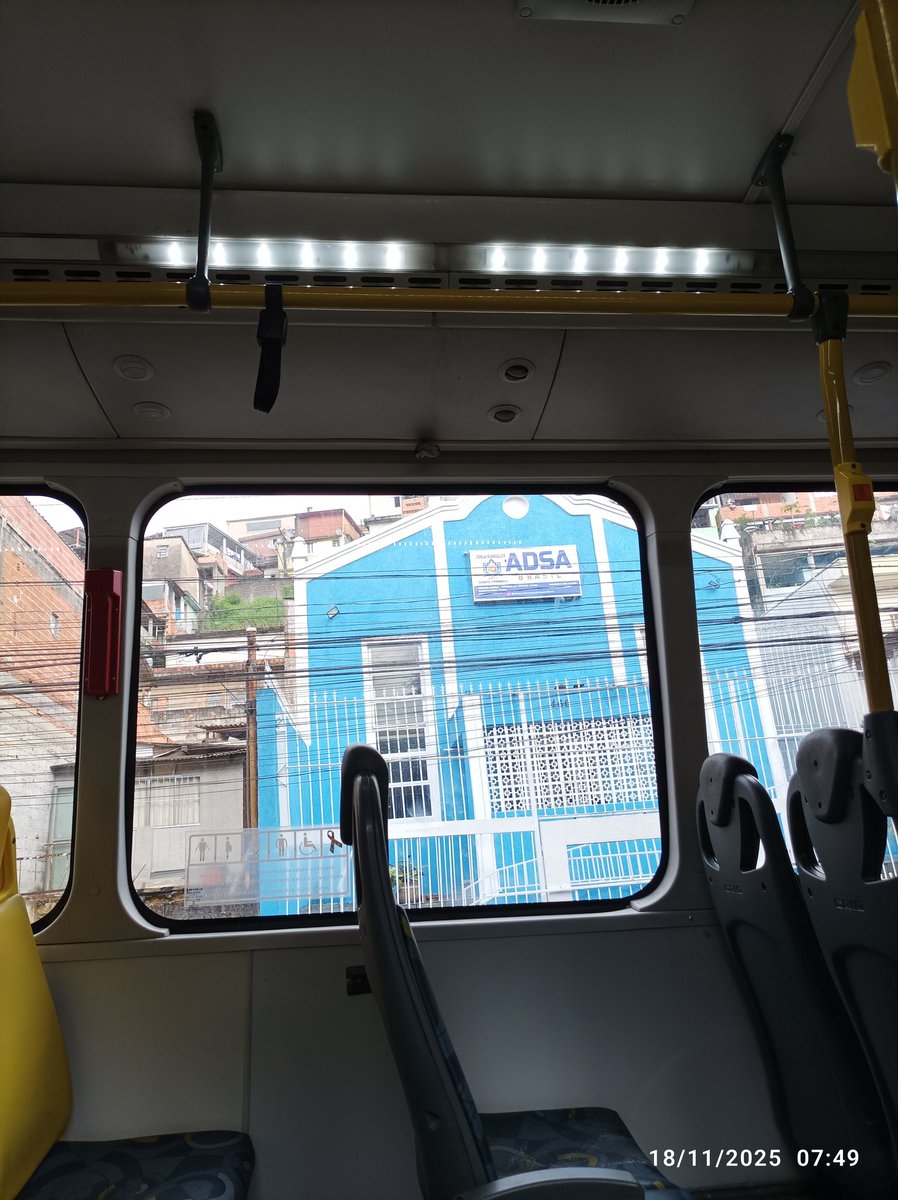 renatotars's tweet image. Olha a sujeira desse ônibus, @sptrans !! Linha 7055-10 largada há tempos! Onde varrem esses ônibus? Em qual ponto final? No bairro, com certeza não! E a @prefsp fazendo comercial de transporte digno! #BDSP #SP1 #SP2 Imagine o ar condicionado disso! 🧫🔬🦂🕷️🪳