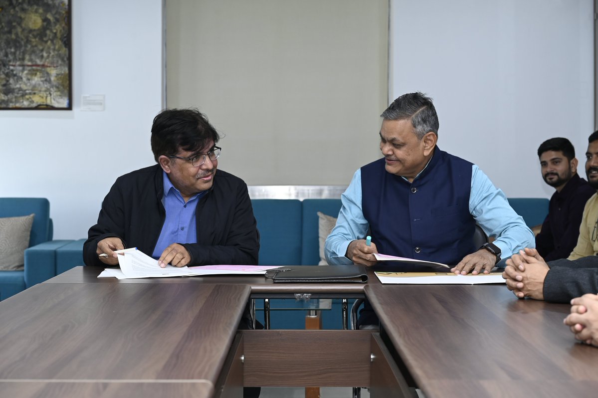 iitgn's tweet image. IITGN hosted senior officials from the Gujarat Mineral Research Industrial Consultancy Society (GMRICS) promoted by the Gujarat Mineral Development Corporation (GMDC) on November 18, 2025.