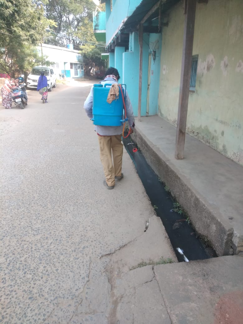 SMC_Sambalpur's tweet image. Anti-mosquito oil spraying conducted in Modipada to reduce mosquito breeding and protect residents from dengue, malaria, and other vector-borne diseases.
#VectorControl