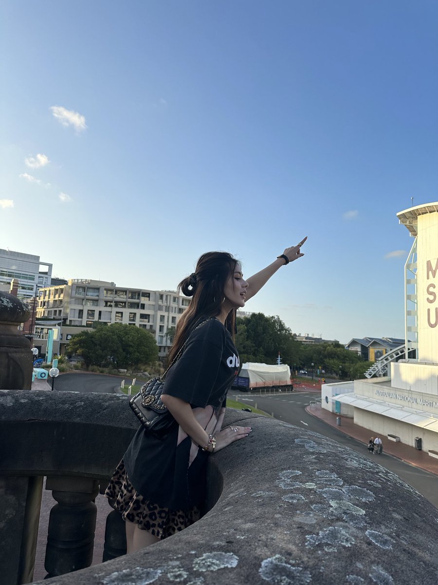 Omg! Look over there —it’s the pake I give 😂😂

Eme lg— GUSTO KO LG MAY ENTRY AKO AHAHAHAH

JAZ GROOVE IS ON
#G22TheFirstAlbum #G22Jaz