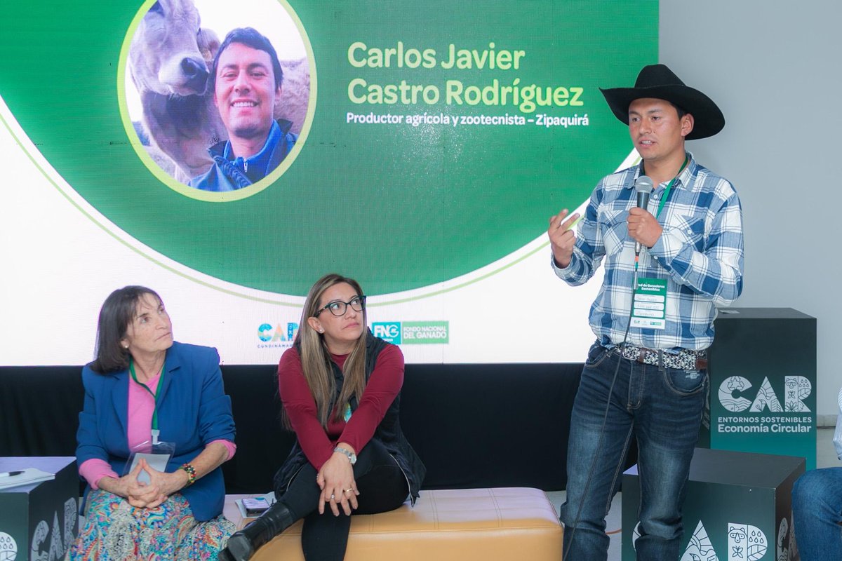Alfred_Balle's tweet photo. ¡En Cundinamarca consolidamos la primera Red de Ganaderos Sostenibles!🤝
Gracias a la alianza que tenemos desde la @CAR_Cundi con @Fedegan 380 productores ya implementan Unidades Productivas Sostenibles (UPS) en 10 municipios priorizados.

Los productores beneficiados incorporarán sistemas silvopastoriles, tecnologías limpias y estrategias de restauración ecológica para enfrentar la variabilidad climática.

¿Nuestra meta? 1.000 UPS en 28 municipios de la jurisdicción. 
¿El resultado? productores más fuertes y un territorio mejor protegido.🙌🏻