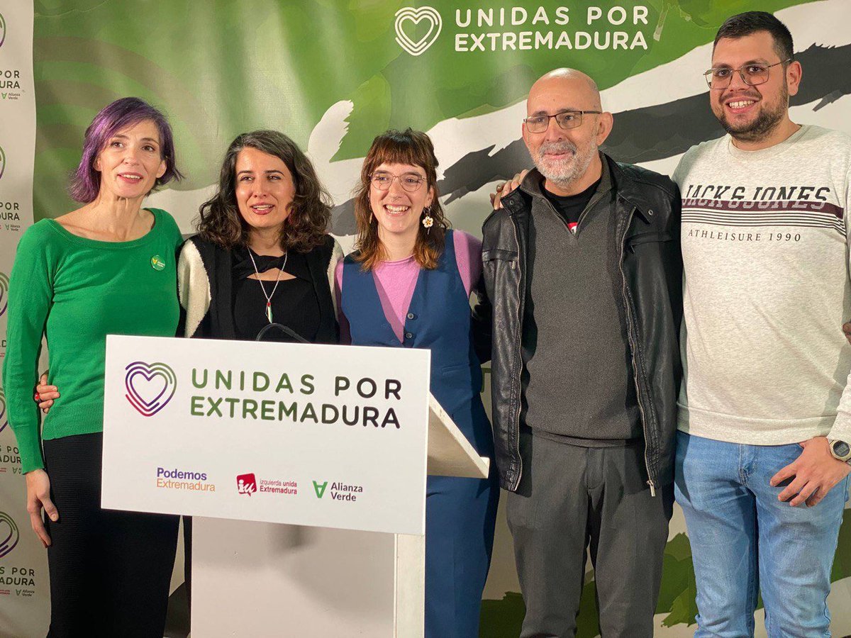 🌱 Presentada la candidatura de <a href="/Unidasporext/">Unidas por Extremadura</a> para las próximas elecciones autonómicas de #Extremadura.

🫂Las izquierdas se unen para poner fin a las políticas reaccionarias y ofrecer soluciones para el acceso a la vivienda, acabar con las listas de espera o un transporte digno.