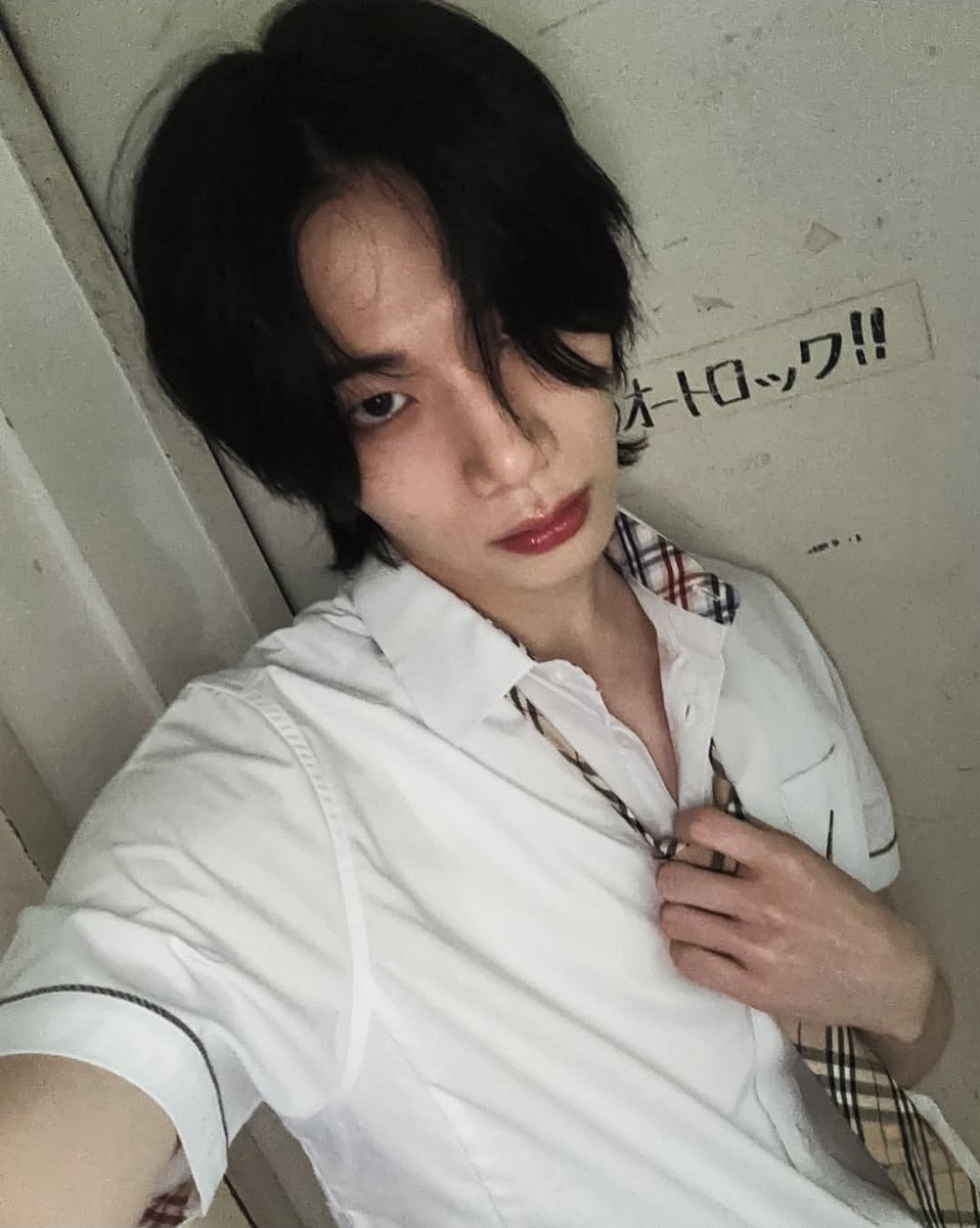 UpdateKBoys's tweet photo. Feliz aniversário para o Chris (BLITZERS), que hoje completa 23 anos! 🎉
#HAPPYCHRISDAY
#CHRIS #크리스 https://t.co/TwkNx8Jv6y