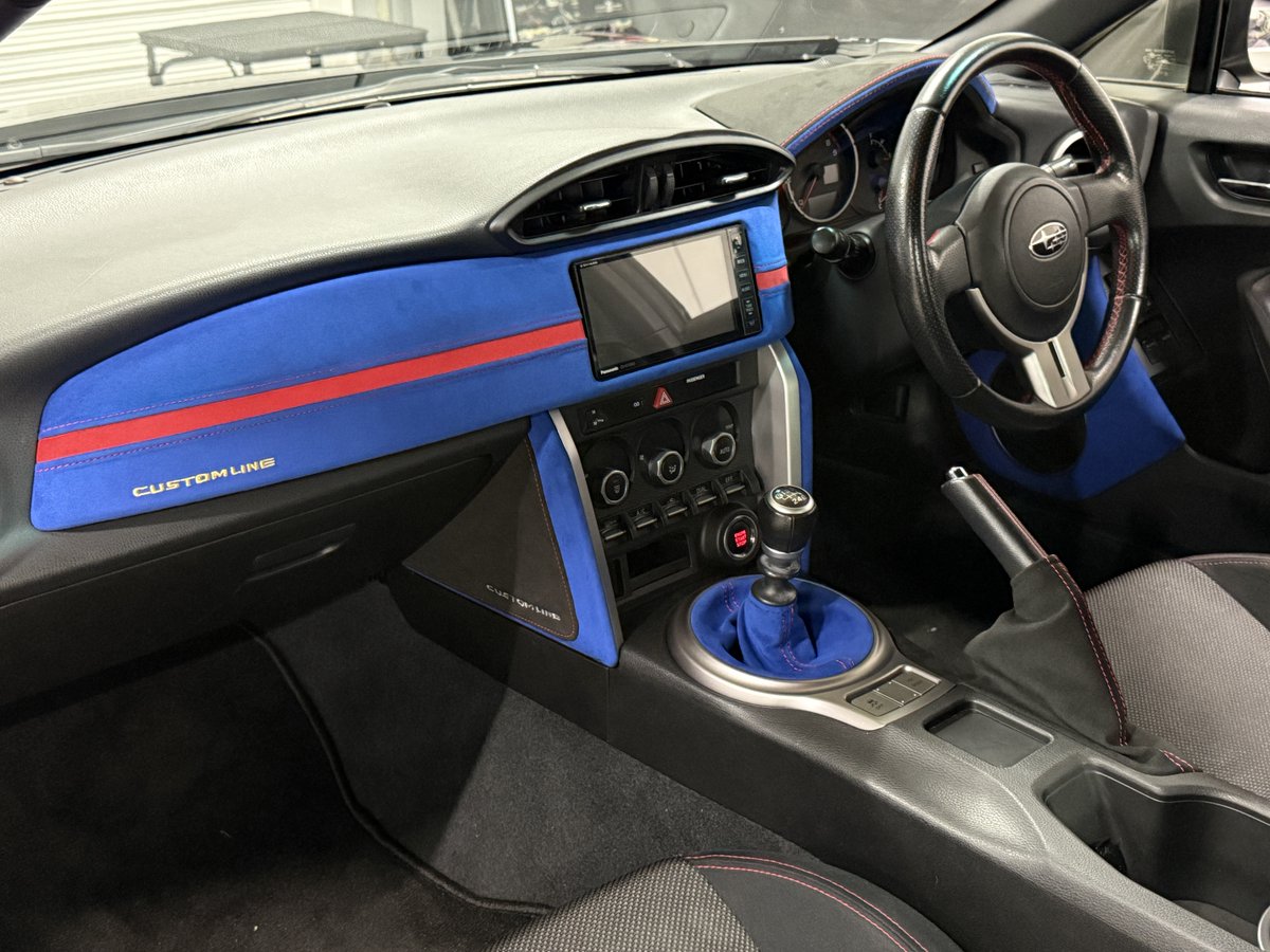 customline_sgrc's tweet image. カスタムラインのカスタマイズは、スエード素材やステッチの色も自由に選べる多彩なカラー展開✨
カスタマイズを検討中の方にはサンプル品もお届けしています。

公式HPではカラーイメージも公開中！
ぜひカスタマイズのイメージを膨らませてみてください☺️