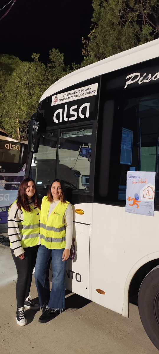 APRAF's tweet photo. 🚌 Un año más los autobuses urbanos de Jaén viajan durante una semana por la ciudad con nuestra cartelería difundiendo el Acogimiento Familiar.

👏Agradecemos a ALSA y al Excmo. Ayuntamiento de Jaén esta colaboración en pro de la infancia más vulnerable. https://t.co/7Rkmyyrwla