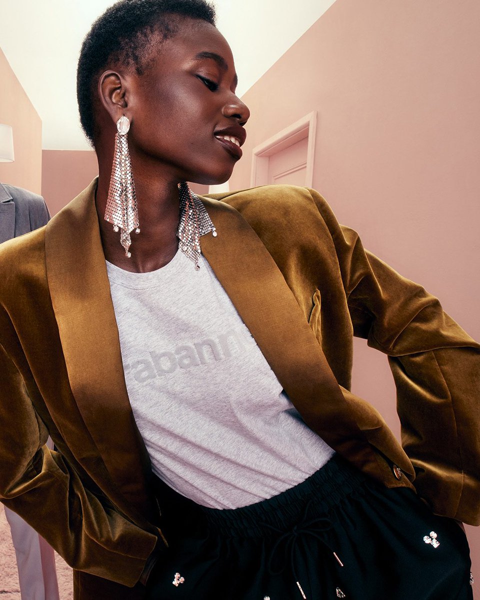 THEOUTNET's tweet image. A little glitz goes a long way. Find your sparkle at the link the-outnet.visitlink.me/dJFmjT