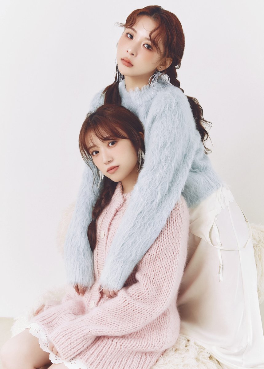 sweet_twjp's tweet image. 【ミチ×矢吹奈子】思わず触れたくなる♡ 大人な「キレイ色」ニットコーデ sweetweb.jp/archives/14486…