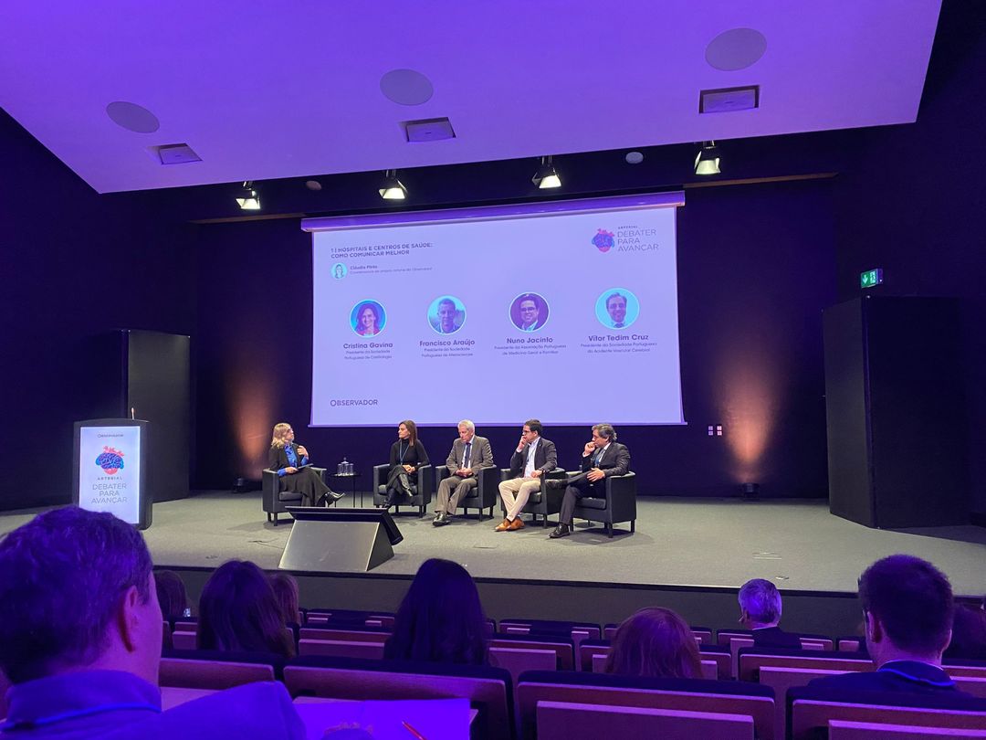 SPAVC_pt's tweet image. Ontem, teve lugar o evento do Observador dedicado ao tema “Como reduzir as mortes por AVC e enfarte em Portugal”. ​🧠​

📸Confira o registo fotográfico da sessão que contou com a participação do Prof. Vítor Tedim Cruz, Presidente da SPAVC.

#SPAVC #DebaterParaAvançar