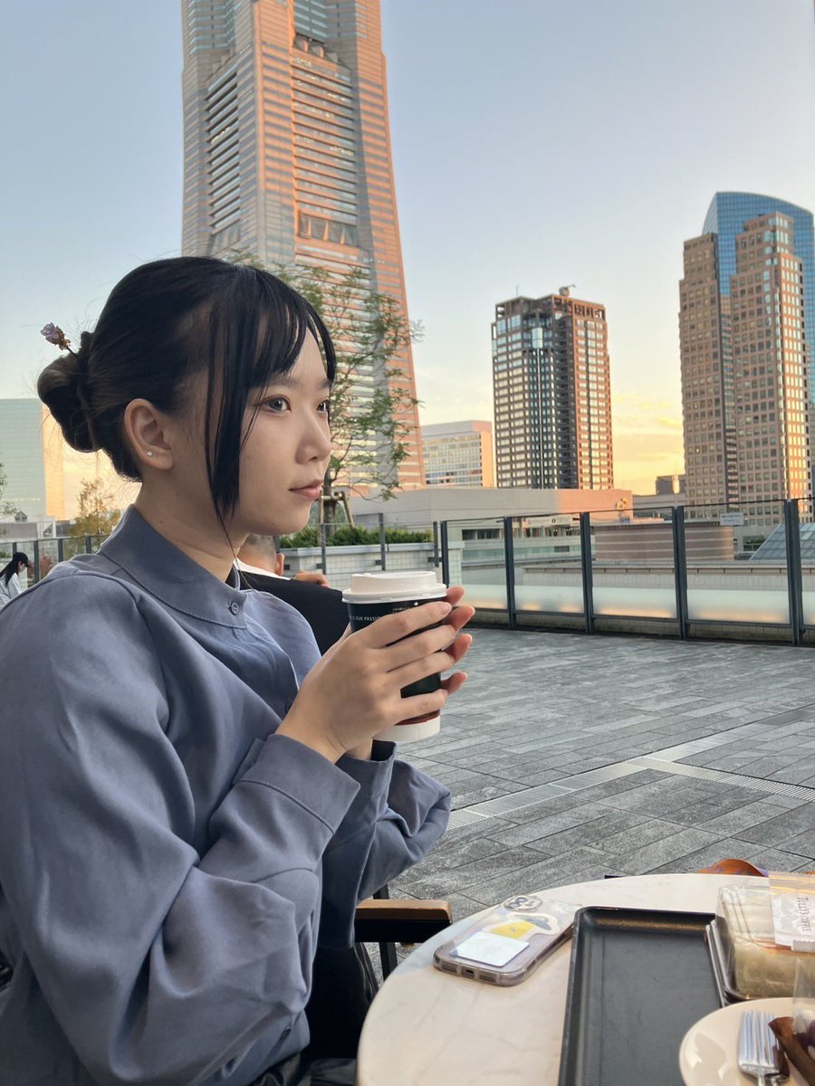 るい。 tweet media