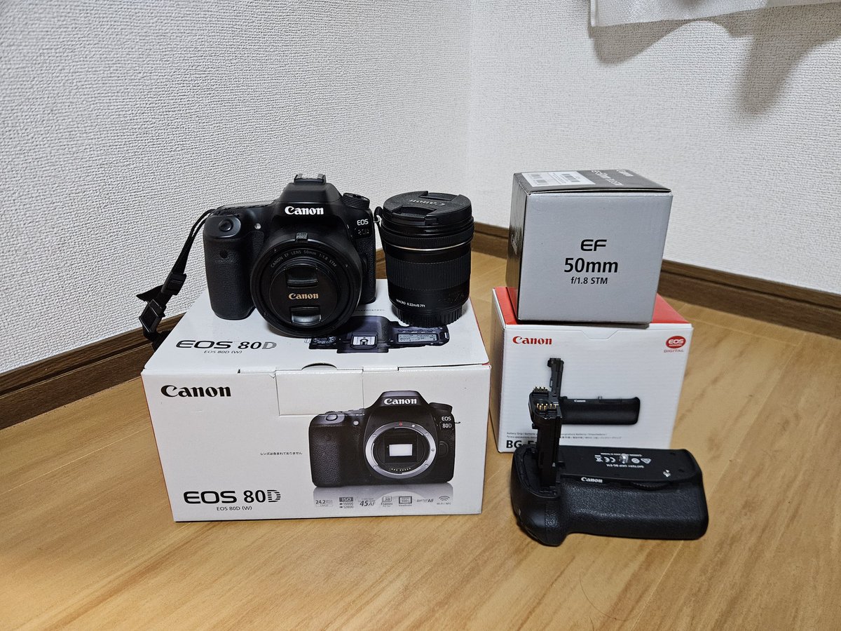 カメラ欲しい人いませんか？ #売ります CANON EOS 80D 50単と10-18広角