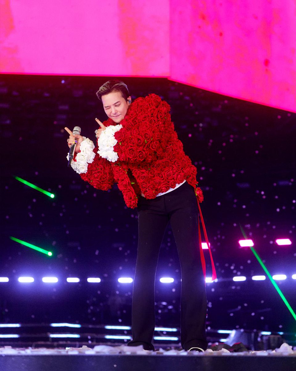 FANPLUS1DOTCOM's tweet image. G-DRAGON 2025 WORLD TOUR [Übermensch] IN HANOI

#GDRAGON #GD #Übermensch #위버맨쉬 #GDRAGON2025 #GDWORLDTOUR2025 #GDWORLDTOURÜbermensch