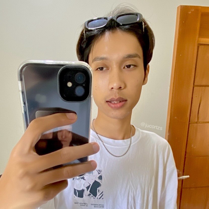 jucortzs's tweet photo. mirror selca never fails 🤳
#CortisSelcaDay #CSD #CORTIS #코르티스 #SEONGHYEON #성현 @cortis_bighit https://t.co/atvz4ec9A4