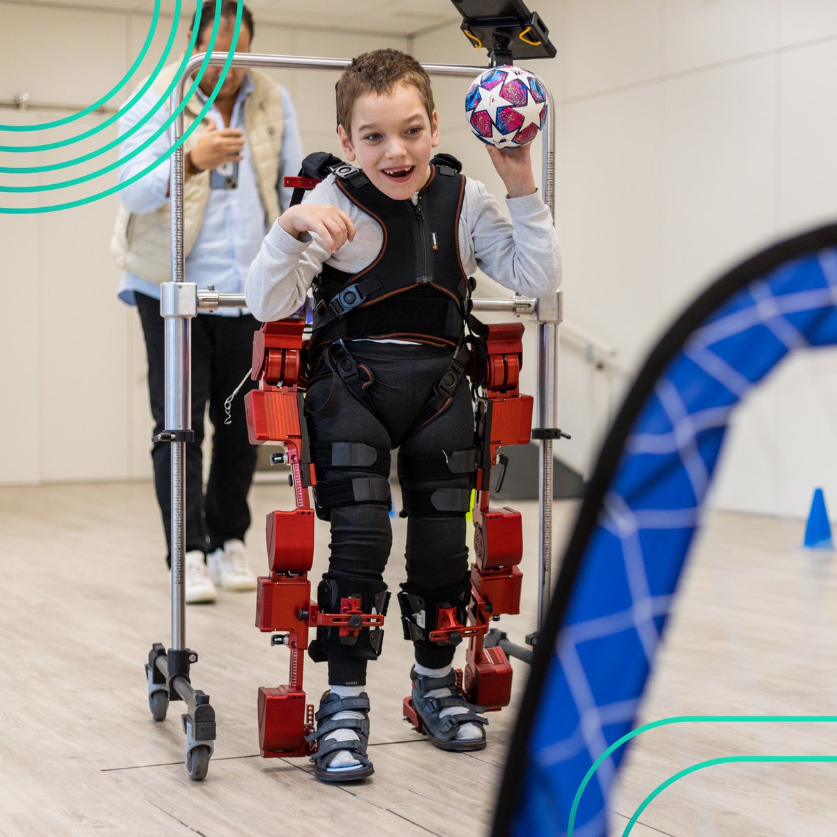 ¡La rehabilitación también puede ser divertida! 🤩

👉 El exoesqueleto #Atlas2030 impulsa el desarrollo motor de los más pequeños, fomentando su participación activa y su ilusión por cada logro.

#MarsiBionics #Stepsintothefuture