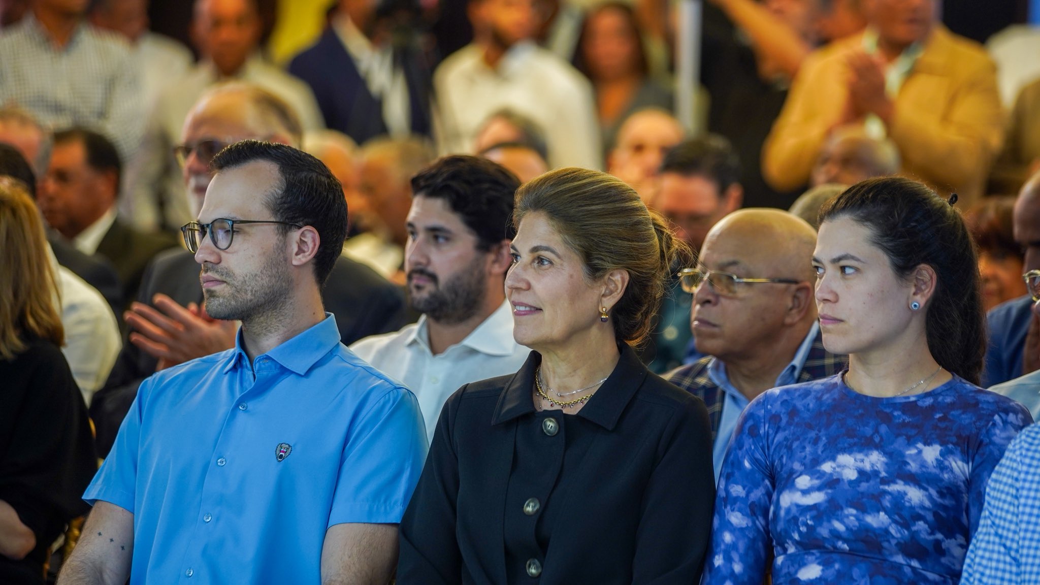 G6CFNeWXAAAiiOf?format=jpg&name=large