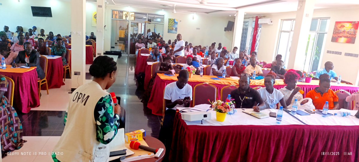 adjumani_dlg's tweet image. Today, in partnership with @RightToPlayUg, and @OPMUganda Pakele Sub Office; we commissioned 30 #VSLAs that will each receive 3.5 million under the #SHAREproject that will end early next year. With this, we hope that adolescents will become financially resilient and empowered.