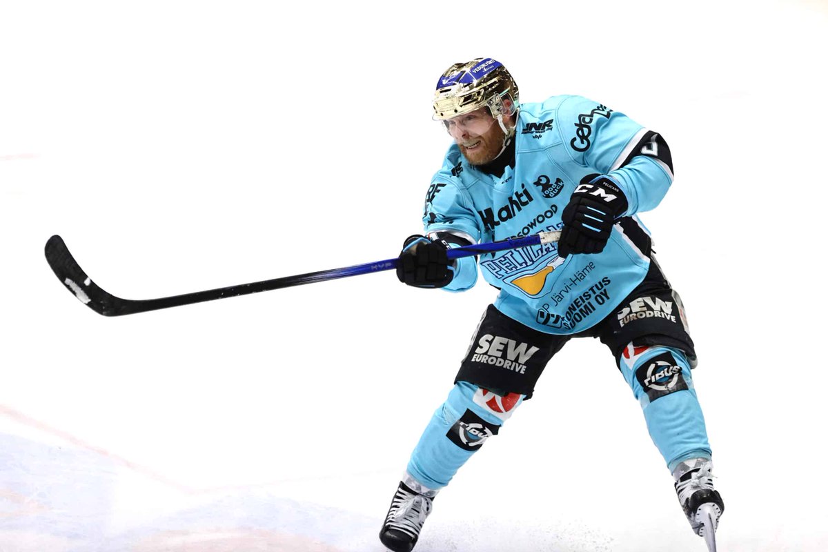 Pelicansin rahankäyttö raivostuttaa selostajaa – "Kaikki raha työnnettiin kaukaloon" atleetti.fi/liiga-seurojen…