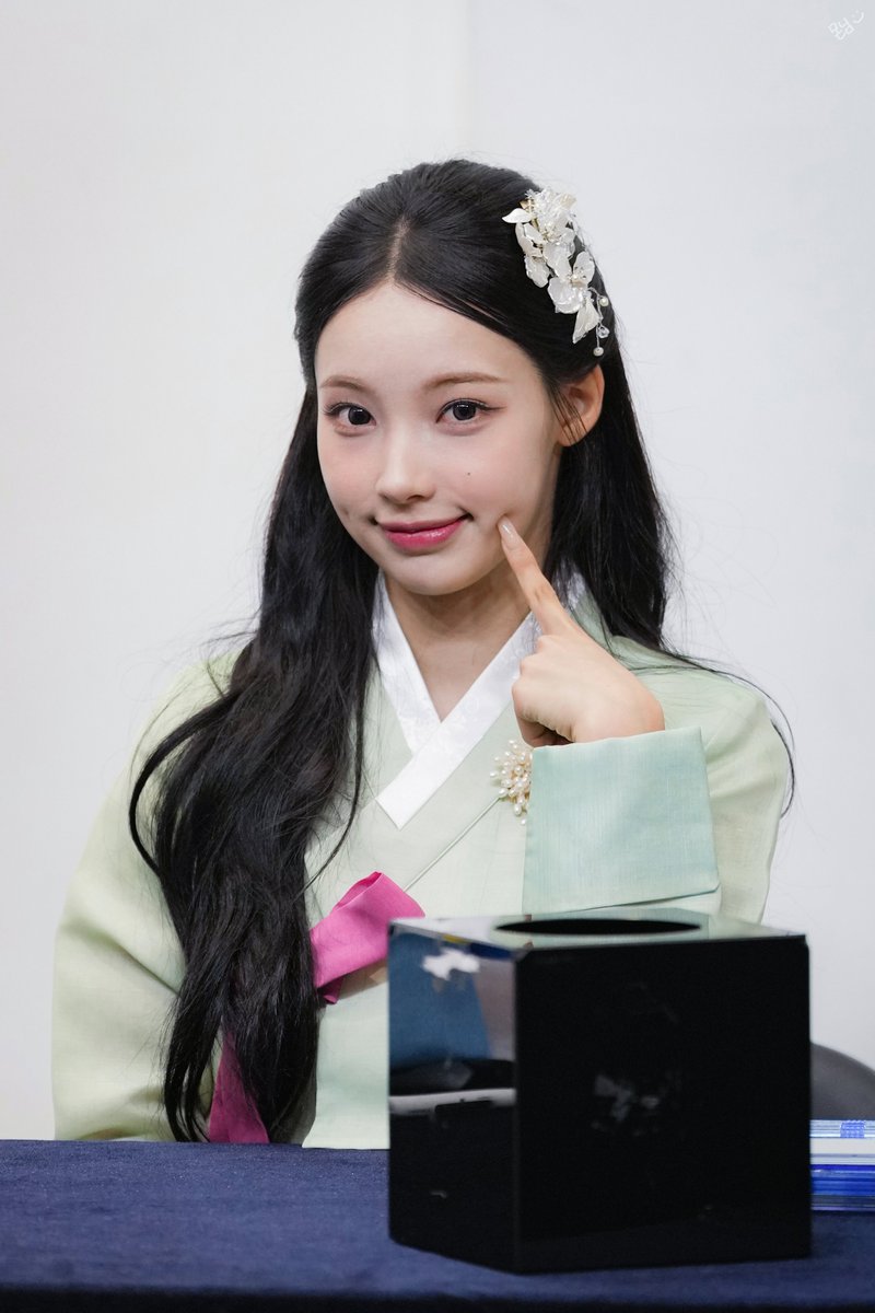 mon__nim's tweet image. 251009 뮤빗 팬사인회

@RESCENE_twt
@RESCENEofficial
#RESCENE #리센느 #リセンヌ #REMINE #리마인 #원이 #WONI