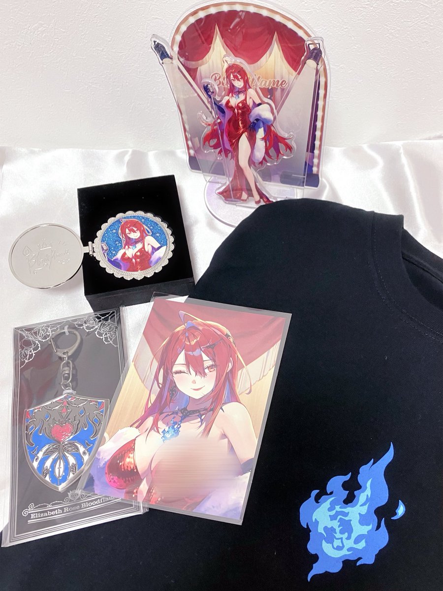 miaOu9ros's tweet image. I finally received Liz’s birthday goods❕
Personally, I really love the locket pin badge design（ ;  ; ）💘
And the handwritten autograph...!!
I’m so glad I got it💗😭ྀི

ෆ #BFKingdom